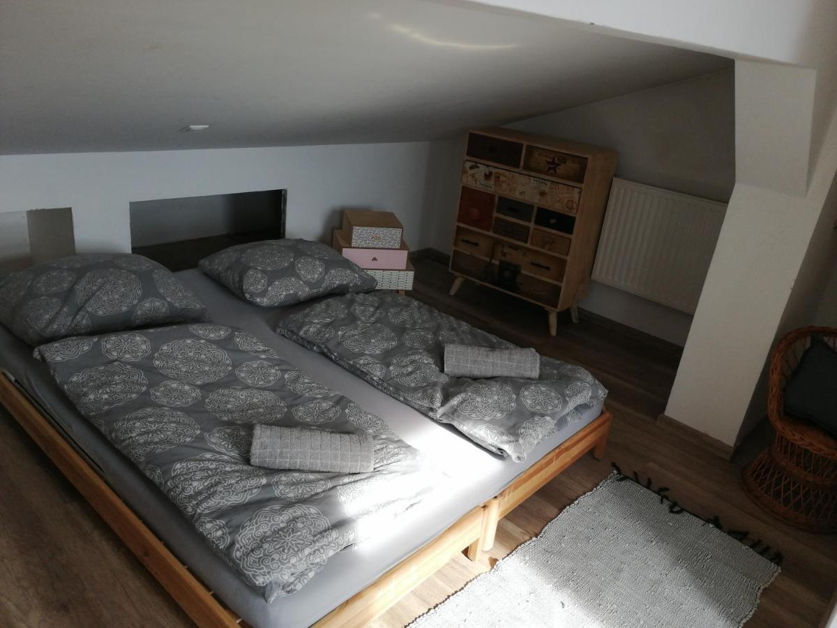 Ujkapu Sunshine Apartments Gyor Luaran gambar