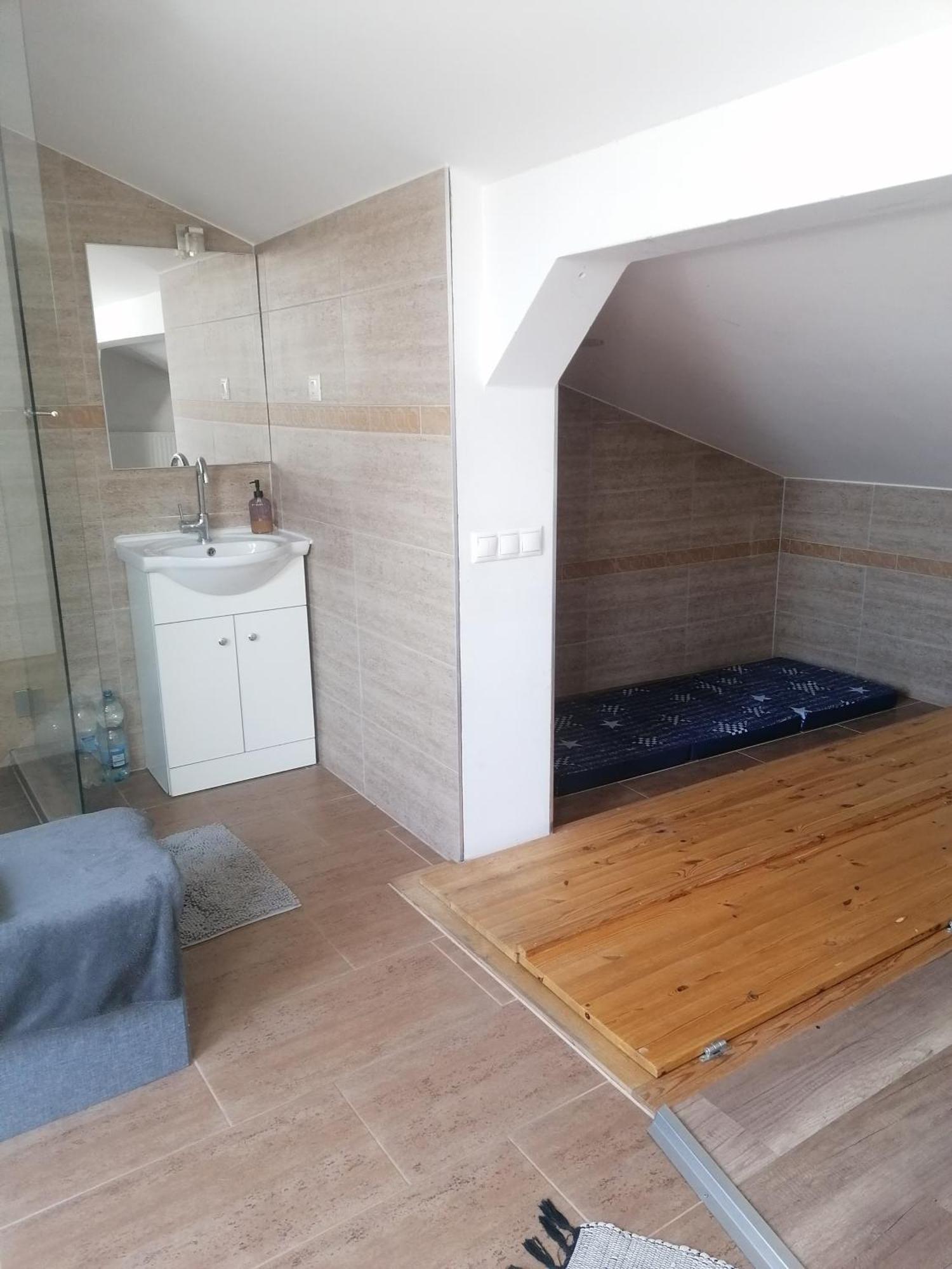 Ujkapu Sunshine Apartments Gyor Bilik gambar