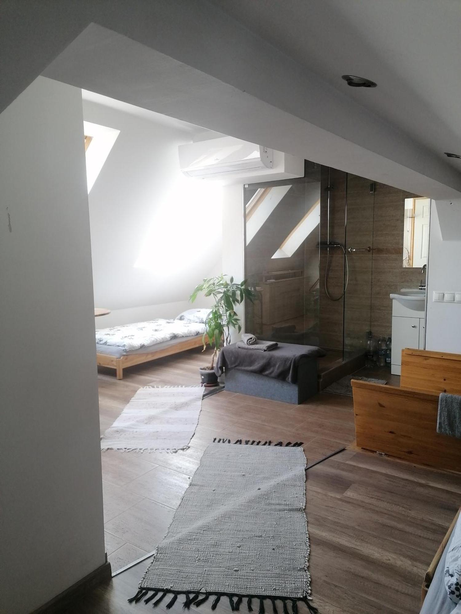 Ujkapu Sunshine Apartments Gyor Bilik gambar